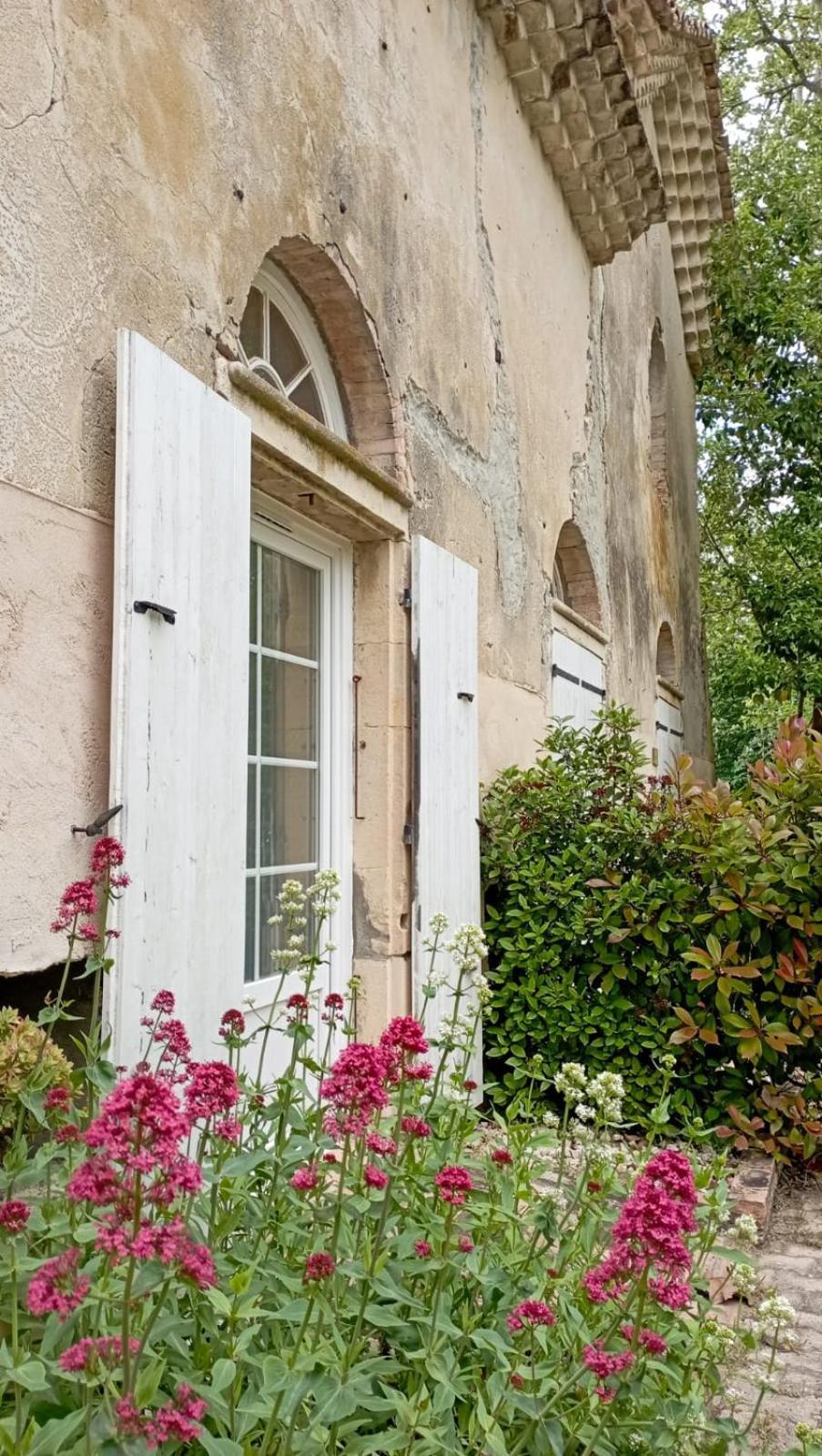 Gite De L'Orangerie Du Chateau De La Begude De Mazenc Exterior photo